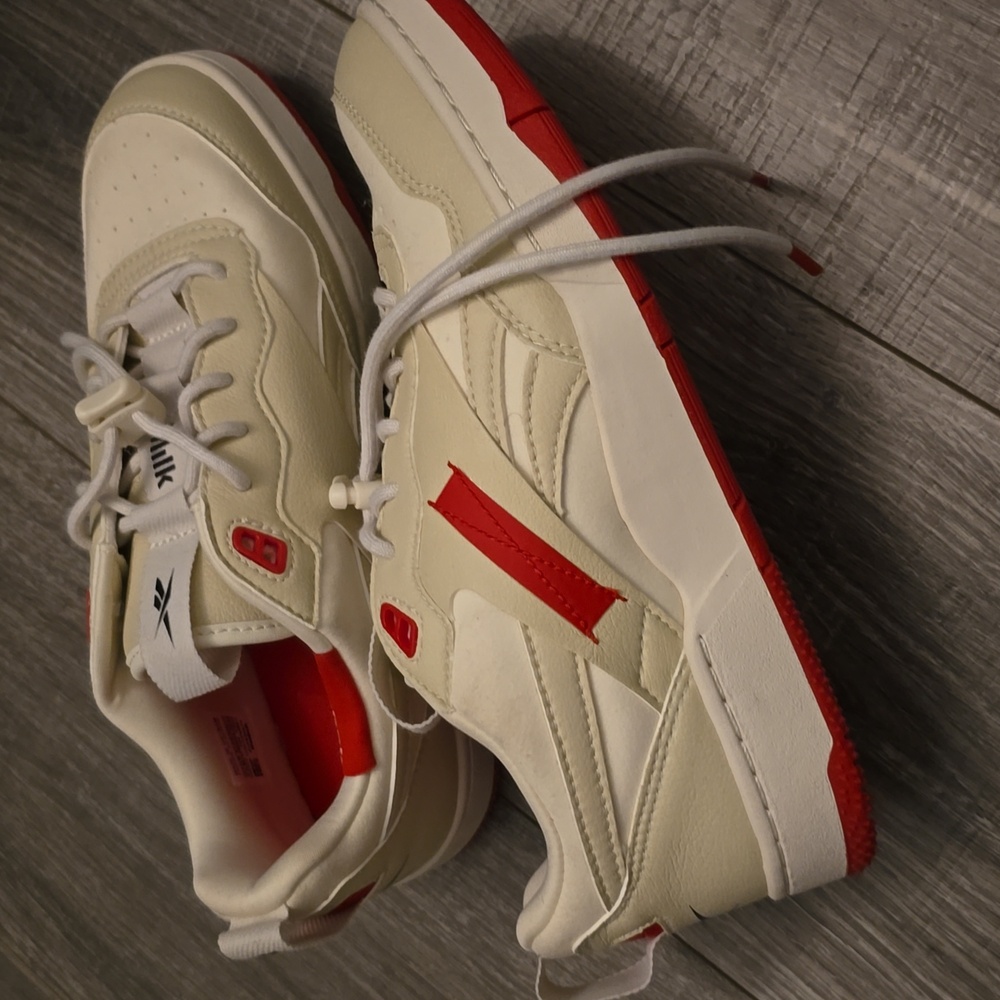 Reebok Sneakers. The Reebok Milk shoes. New without tags. Size 7.5. Men's.